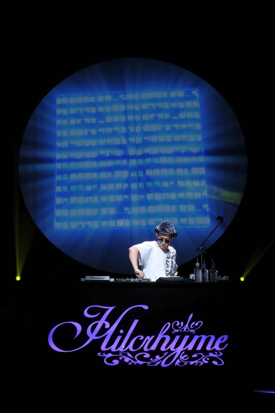 Hilcrhyme、10周年記念ツアー東京公演で史上最多の37曲を熱唱 
